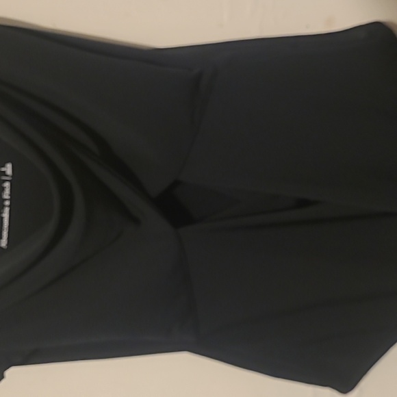 NWOT Abercrombie & Fitch Black Women's Bodysuit With Cut Out - Picture 2 of 7